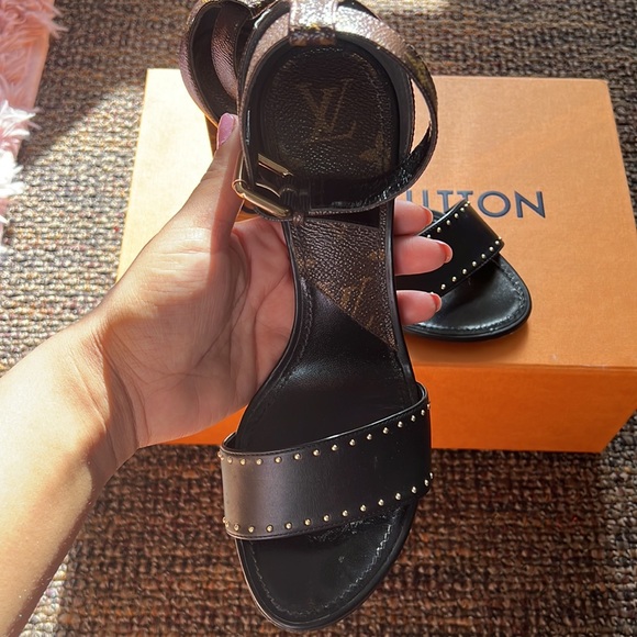 Louis Vuitton Silhouette Sandals - Picture 8 of 9